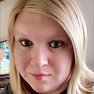 Meet your Posher, Cecilia laura